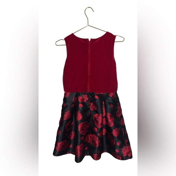 A Children’s Place Red Velvet & Black Dress Roses Size 16 P2P 18” - Picture 3 of 4